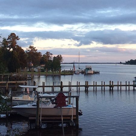 Bath Harbor Marina And Motel Bagian luar foto